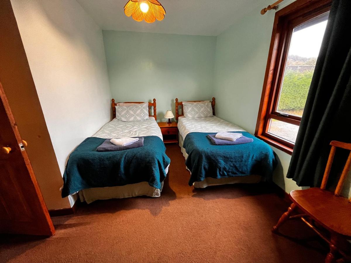 Snowgoose Apartments & Bunkhouse Fort William Exterior foto